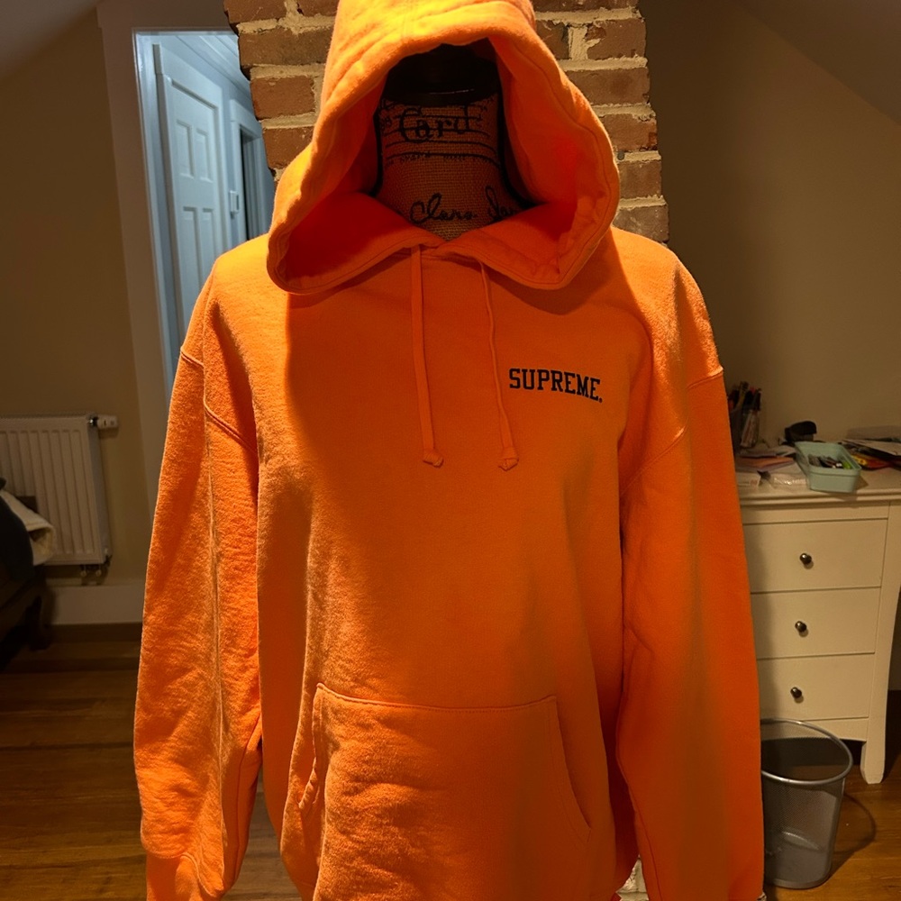 Supreme Ralph Steadman Skull Hooded Sweatshirt for Men - Excellent condition.